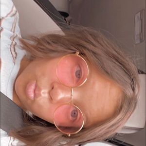 Meet your Posher, Addison